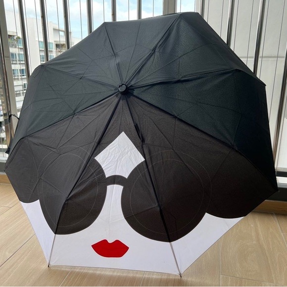 Alice + Olivia Accessories - Alice + olivia stace face umbrella NWT rare